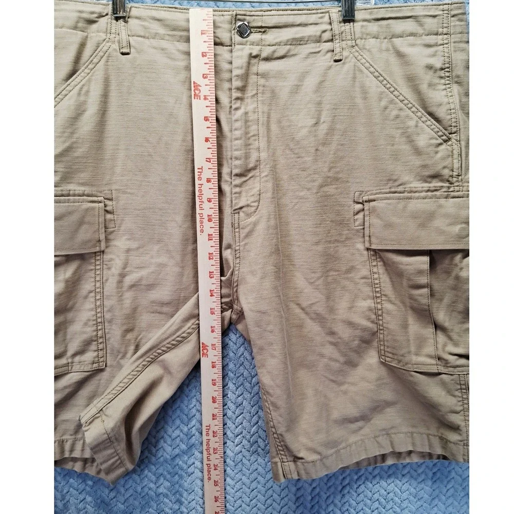 Levi Strauss Mens Tan Khaki Ripstop Cargo Shorts Size 42 Utility Work Dadcore